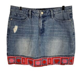 Buffalo David Bitton Denim Skirt with Red and Pink Trim floral embroidery sz 30w